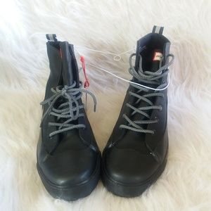 Hunter Unisex Waterproof Canvas Sneakers Black